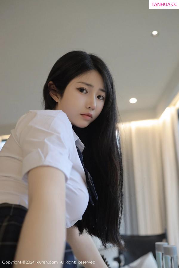   [XiuRen]高清写真图 2024.03.04 No.8173 陈小花 丝袜美腿第49张图片